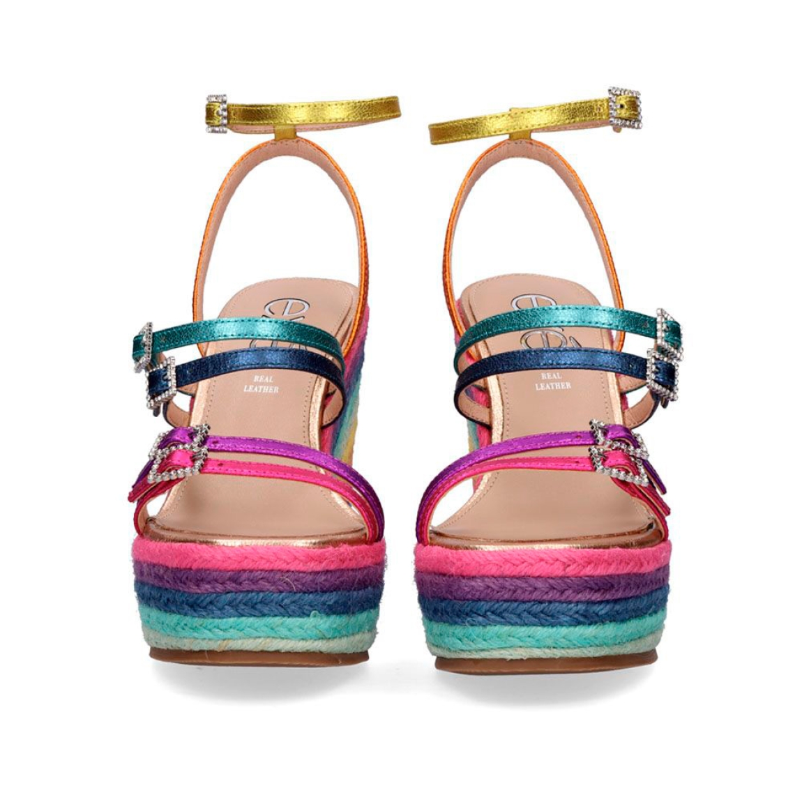 Sandalias de la marca Exe, modelo NAOMI-92. Exterior de las sandalias en piel multicolor con tiras. Interior de las sandalias en piel color beig. Cierre de las sandalias Exe con hebillas con pedrería brillante, en la pala, empeine y tobillo. Sandalias con cuña de 10cm de altura multicolor. Estas sandalias Exe NAOMI-927 traen los colores tendencia de temporada, así que no te puede faltar este complemento para crear looks divertidos, con estilo y comodidad.