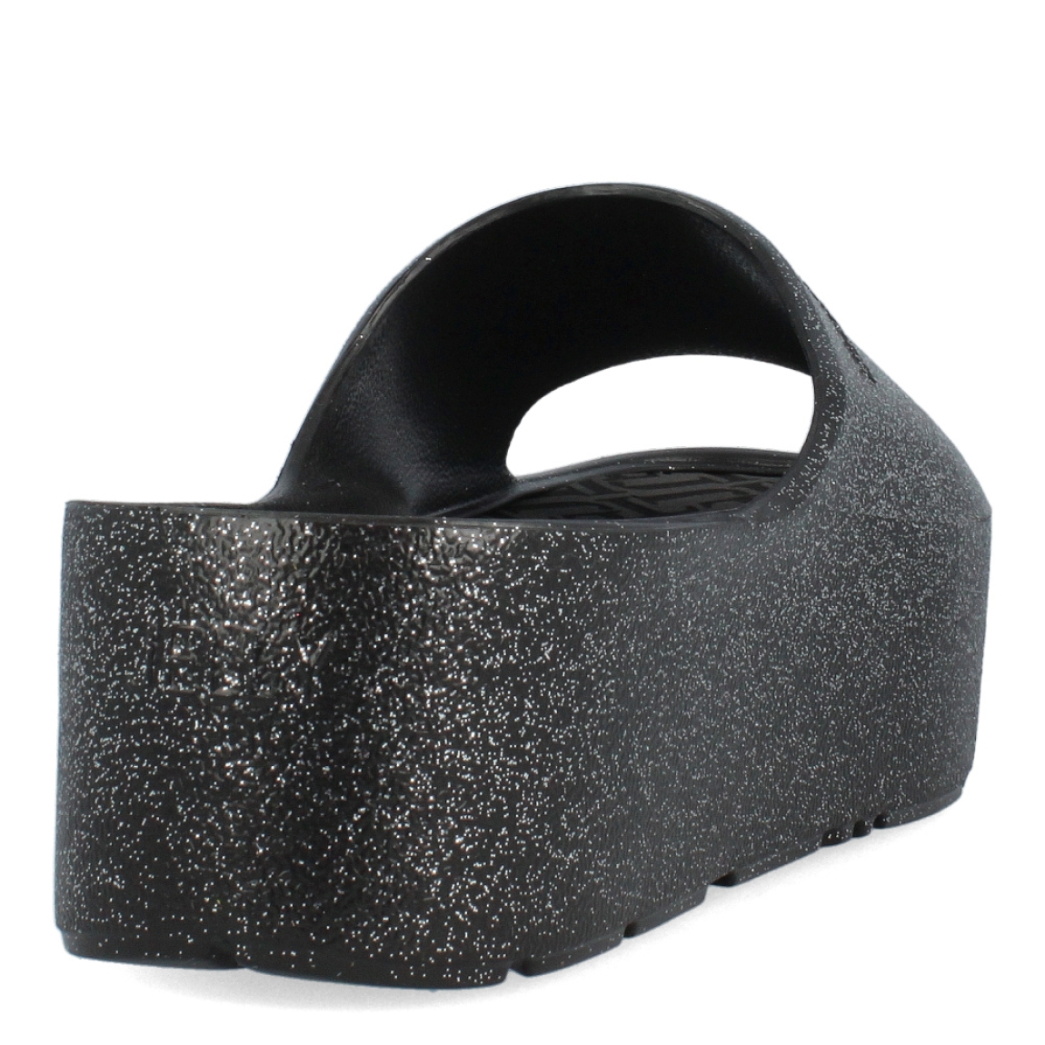 Chanclas de la marca Lemon Jelly, modelo FIORELLA. Exterior de las chanclas en neopreno color negro con detalle de escarchado. Interior de las chanclas en goma. Chanclas con plataforma de 4cm de altura. Estas chanclas Lemon Jelly FIORELLA son un complemento clásico para esta temporada, pensadas en los días cálidos y soleados. No puede faltar en tu armario.