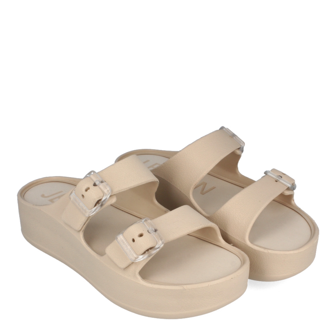 Sandalias de la marca Lemon Jelly, modelo FENIX. Exterior de las sandalias en neopreno color beig. Interior de las sandalias en goma color beig. Cierre de las andalias Lemon Jelly con doble hebilla y con plataforma de 4.5cm de altura. Estas sandalias Lemon Jelly FENIX están pensadas para esos días cálidos y soleados. Combínalas con el vestido de playa y disfruta de la máxima comodidad que te ofrece este producto.