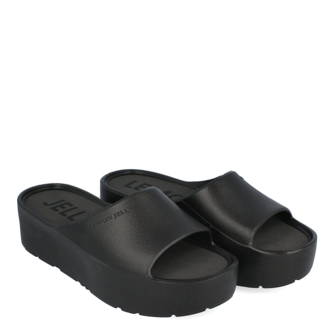 Chanclas de la marca Lemon Jelly, modelo SUNNY. Exterior de las chanclas en neopreno color negro. Interior de las chaclas en goma color gris. Chanclas Lemon Jelly con plataforma. Estas chanclas Lemon Jelly SUNNY están creadas para los días cálidos y soleados. No te pueden faltar en tu armario, un clásico como estos para tus looks de temporada.