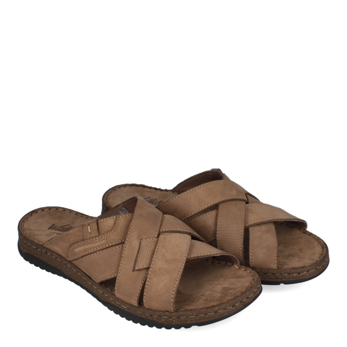 Chanclas de la marca Walk & Fly, modelo LAYO. Exterior de las chanclas en ante color marrón con tiras cruzadas con efecto troquelado en la pala. Interior de las chanclas en ante color marrón. Chanclas con suela plana. Estas chanclas Walk & Fly LAYO son unas clásicas para esta temporada, pensadas en los días cálidos y soleados, te ofrece una comodidad máxima y frescura al caminar. No te pueden faltar en el armario.