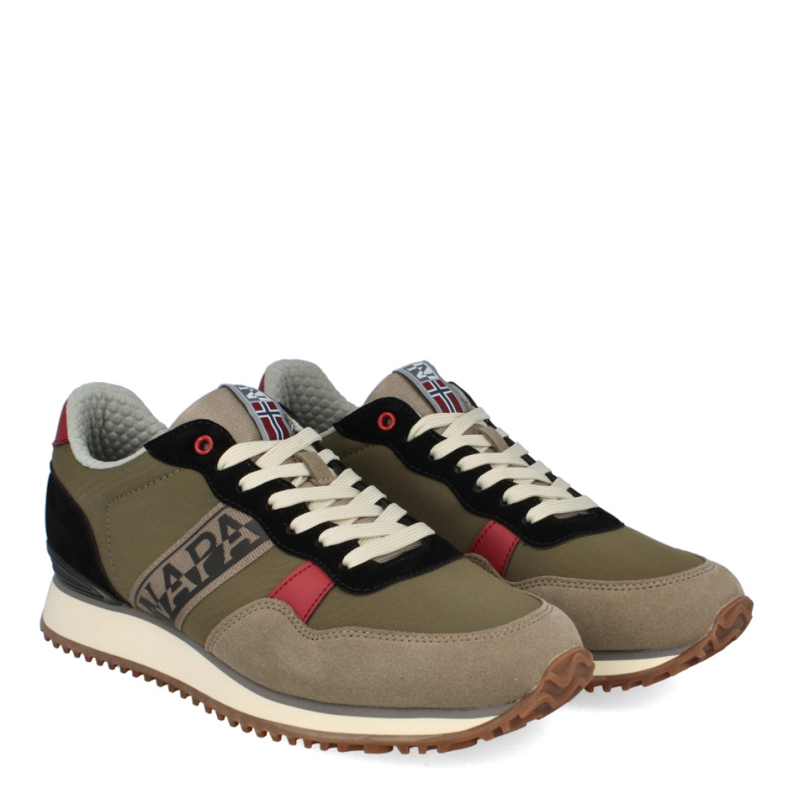 Deportivas clásicas de la marca Napapijri, modelo NP1. Exterior de las deportivas en naylon color verde con detalles en ante color taupe y negro, piel roja y estampado de la marca. Interior de las deportivas en textil color gris con plantilla acolchada y extraíble. Cierre de las deportivas con cordones y suela plana. Estas deportivas Napapijri NP1 son unas clásicas, que te permitirán crear diferentes looks en tu día a día.