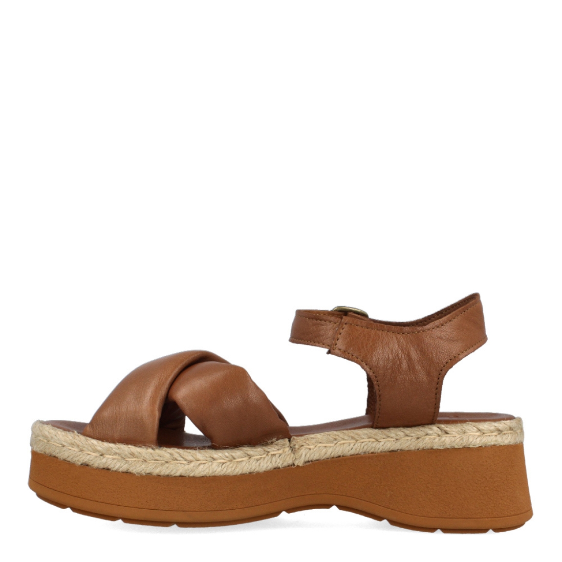 Sandalias de la marca Itse, modelo KENIA. Exterior de las sandalias en piel color cuero con pala cruzada. Interior de las sandalias en piel color cuero. Cierre de las sandalias Itse con hebilla y cuña de 4cm de altura. Estas sandalias Itse KENIA son un complemento ideal para tus looks de temporada. Podrás crear diferentes outfits con la máxima comodidad posible.