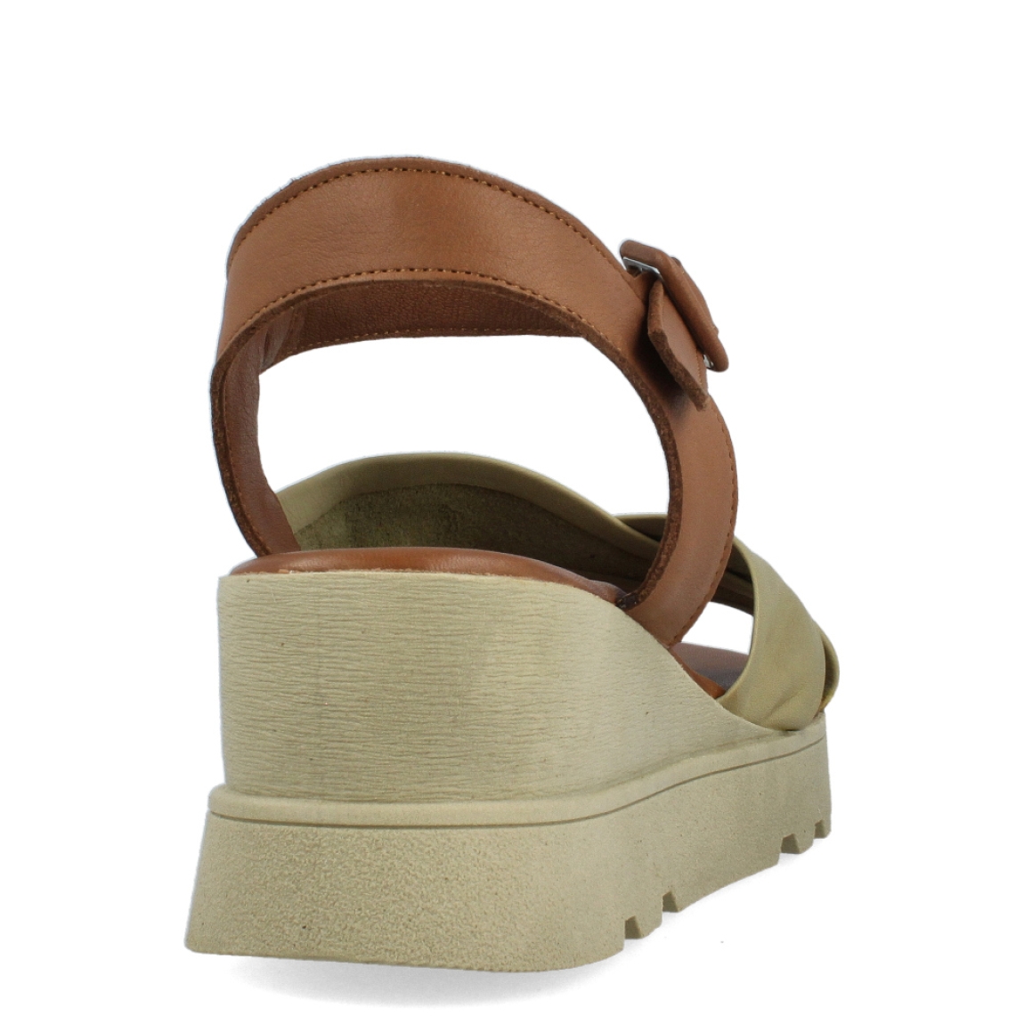 Sandalias de la marca Itse, modelo LENNA. Exterior de las sandalias en piel colro verde con pala cruzada. Interior de las sandalias en piel color camel. Cierre de las sandalias Itse con hebilla y cuña de 5cm de altura. Estas sandalias Itse LENNA son el complemento ideal para tus looks de temporada. No te puede faltar en el armario.