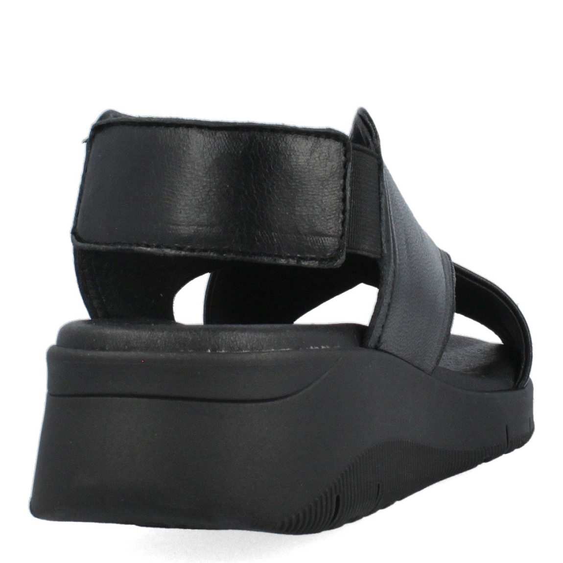 Sandalias de la marca Munné, modelo ALICIA. Exterior de las sandalias en piel color negro con pala cruzada. Interior de las sandalias en piel color negro. Cierre de las sandalias Munné con gomas elásticas y cuña de 3cm de altura. Estas sandalias Munné ALICIA son el complemento perfecto para tus looks de verano. No te pueden faltar en el armario.
