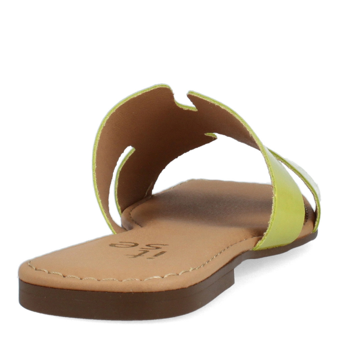 Chanclas de la marca Itse, modelo SARA. Exterior de las chanclas en piel color verde con detalle de pala cortada. Interior de las clanclas en piel color ndue. Estas chanclas Itse SARA son un complemento clásico e ideal para tus looks de temporada. No te puede faltar en el armario.