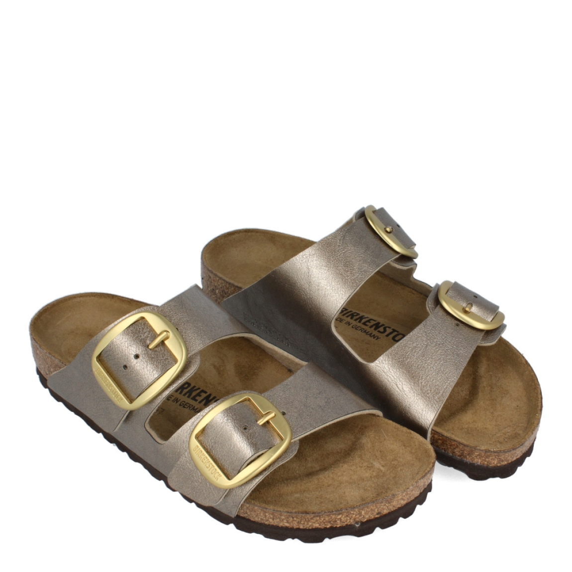 Sandalias de la marca Birkenstock, modelo ARIZONA BIG BUCKLE. Exterior de sandalias en piel color bronce. Sandalias con base de corcho en forma anatómica. Cierre de las sandalias Birkenstock con dos hebillas de espiga metálica con ajuste individual. Estas sandalias Birkenstock ARIZONA BIG BUCKLE está diseñado con material resistente y respetuoso con la piel. El complemento ideal que necesitas para tus looks llenos de comodidad esta temporada.