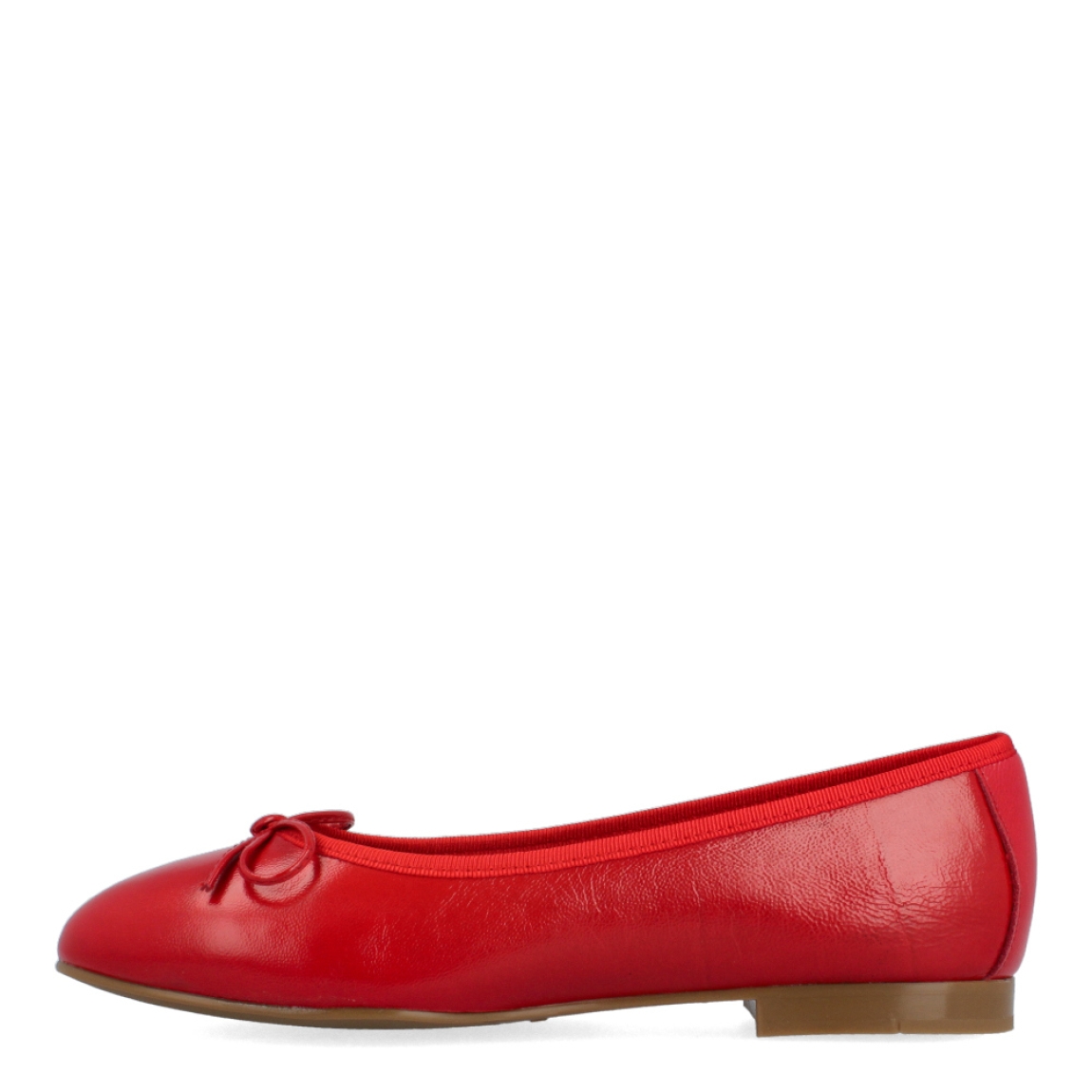 Bailarinas de la marca Itse, modelo RITA. Exterior de las bailarinas en piel color rojo con detalle de lazo. Interior de las bailarinas en piel color beig. Bailarinas Itse con punta redonda y suela plana de goma. Estas bailarinas Itse RITA tienen el color tendencia que te ofecerá crear diferentes looks y estilos. No te puede faltar en el armario de temporada.