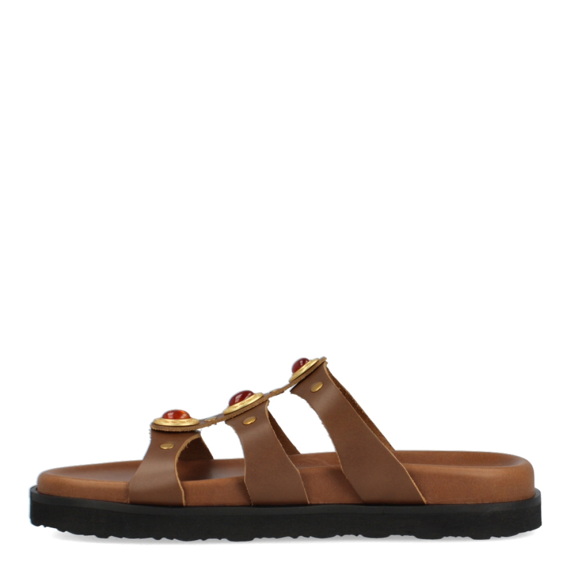 Sandalias de la marca Itse, modelo BITA. Sandalias elaboradas en piel color cuero con detalle de pedrería en la pala. Sandalias con suela plana de goma. Estas sandalias Itse BITA son un complemento básico para tus looks de temporada. No te puede faltar en el armario.