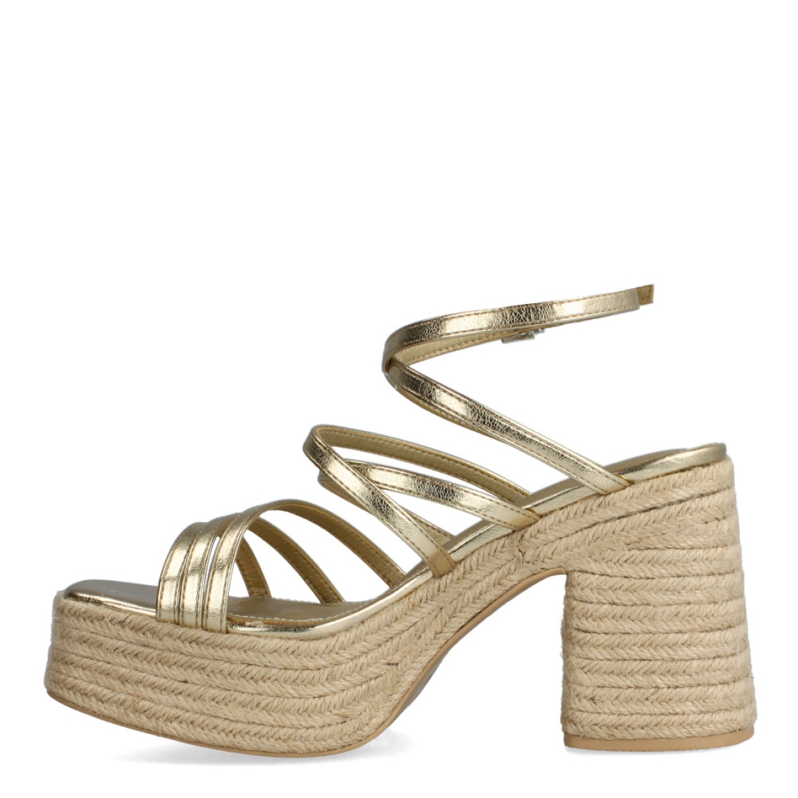Sandalias de la marca Mim, modelo GYA. Exterior de las sandalias en piel color platino con tiras cruzadas. Cierre de las sandalias con hebilla y tacón de 8cm de altura. Estas sandalias Mim GYA son un complemento que está inspirado en la comodidad y el estilo, para resaltar y estilizar tus looks esta temporada.