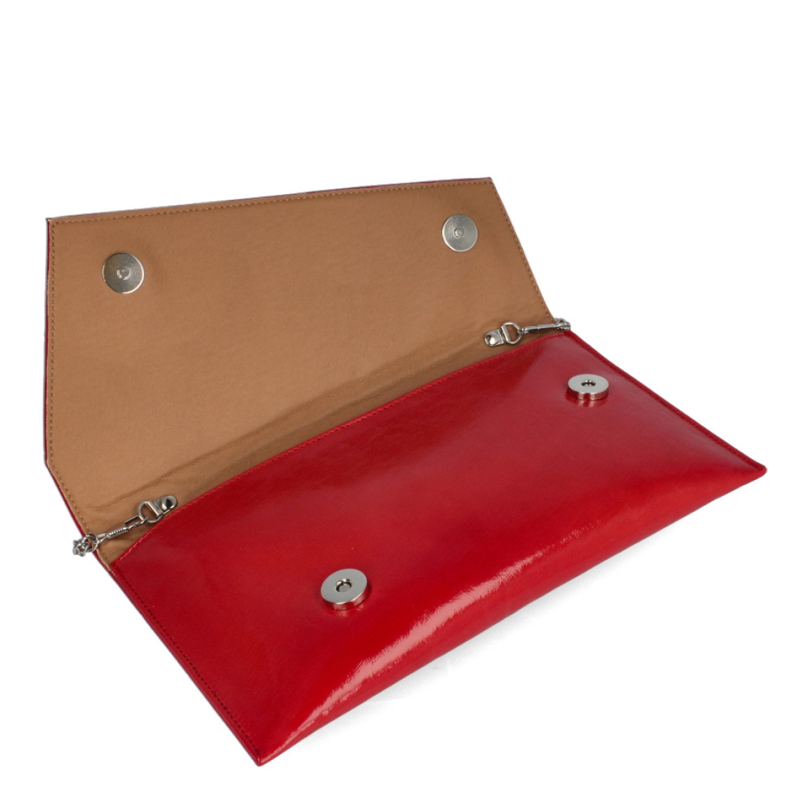 Bolso para eventos de la marca Munné, modelo VEGA. Bolso tipo cartera en charol rojo. Cierre del bolso con doble botón inmantado y asa de cadena. Medidas del bolso: alto 14cm y ancho 25cm, perfectas para llevar de mano y colgado cuando lo necesites. Este bolso de fiesta Munné VEGA es un clásico reinventado que te acompañará en tus eventos más especiales a juego con tus zapatos.