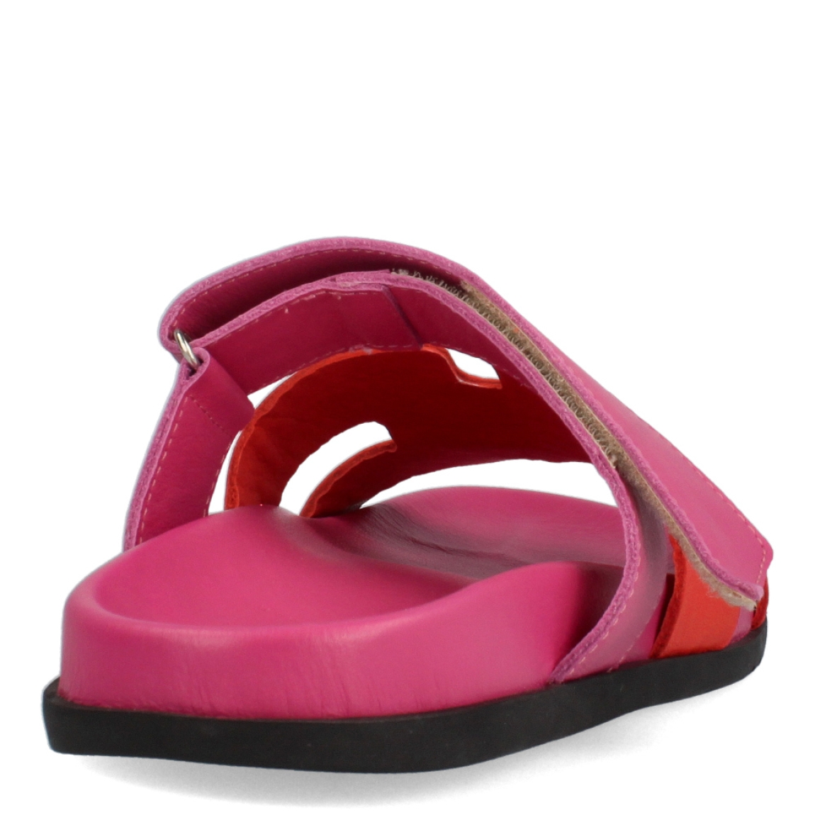 Sandalias de la marca Itse, modelo LENA. Elaboradas en piel color rosa, con detalle en naranja. Cierre de las sandalias en velcro y suela de goma. Estas sandalias Itse LENA son el complemento idel para lucir tus looks de temporada. Te ofrecerá la máxima comodidad a donde vayas!