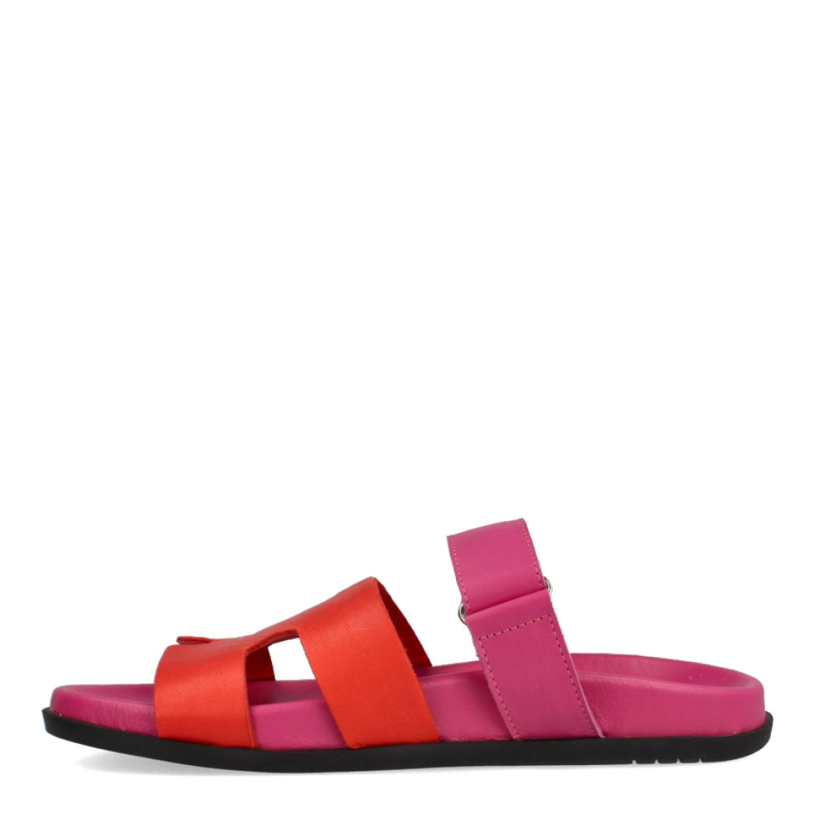 Sandalias de la marca Itse, modelo LENA. Elaboradas en piel color rosa, con detalle en naranja. Cierre de las sandalias en velcro y suela de goma. Estas sandalias Itse LENA son el complemento idel para lucir tus looks de temporada. Te ofrecerá la máxima comodidad a donde vayas!