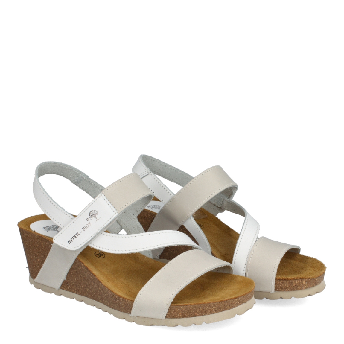 Sandalias de la marca Inter Bios, modelo SARA. Sandalias de tiras elaboradas en piel color gris con detalles en blanco. Cierre de las sandalias con velcro y suela de goma con cuña de 6cm de altura. Estas sandalias Inter Bios SARA son ideales para elevar tus looks con la comodidad que necesitas en tu día a día.