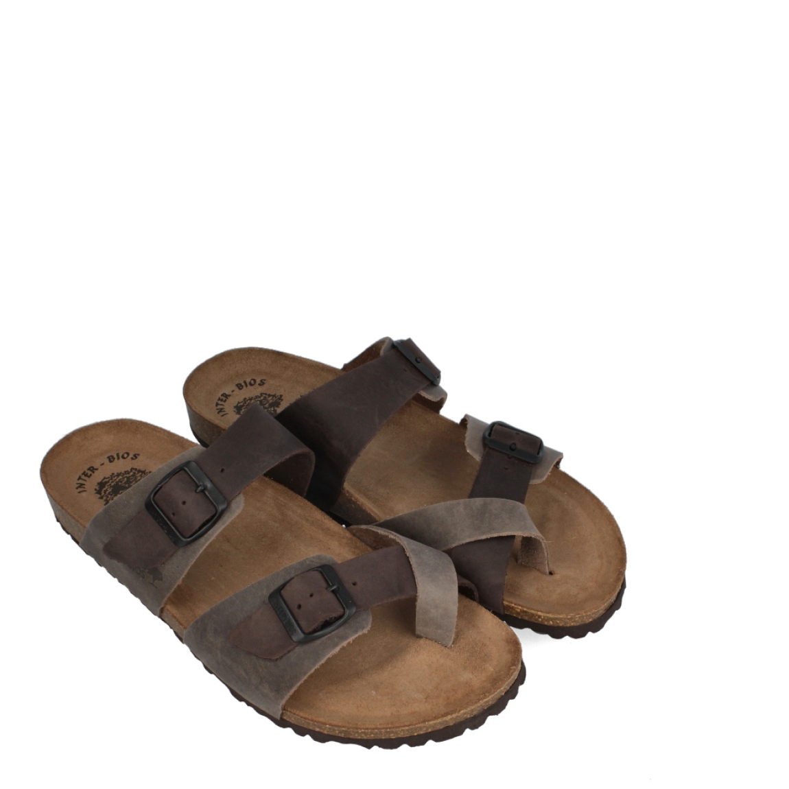 Sandalias de la marca Inter Bios, modelo JON. Exterior de la sandalia de piel de color marrón. Interio forrado de piel color marrón. Cierre con doble hebilla.Sandalias con plantilla anatómica acolchada para máxima comodidad. Sandalias con suela de 1,5cm. La sandalia Inter Bios JON tiene la comodidad que necesitas en tu día a día, un básico que no te puede faltar esta temporada!