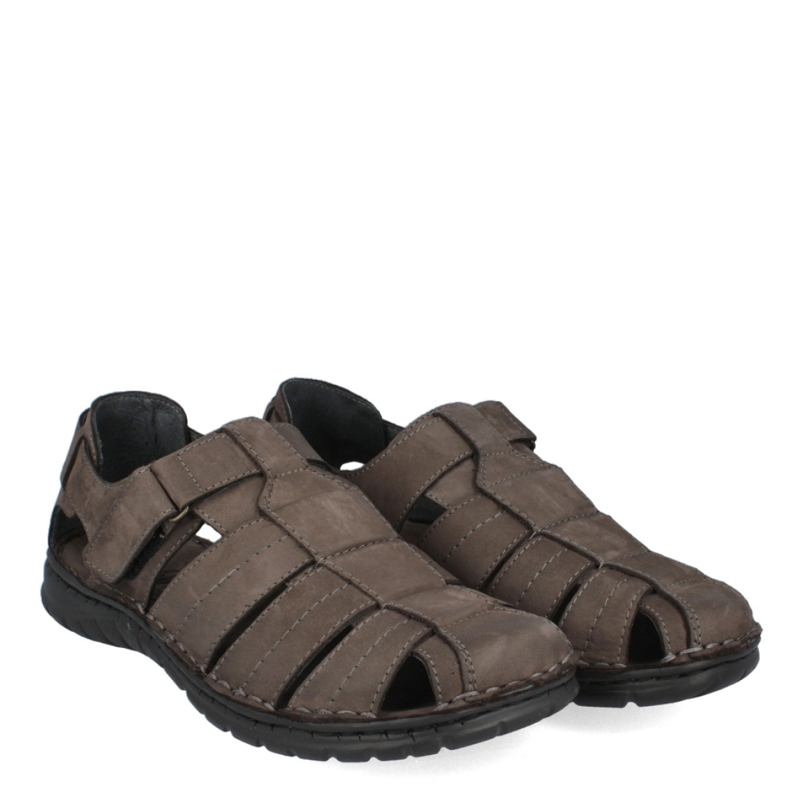 Sandalias cerradas de la marca Walk & Fly, modelo TEO. Exterior de las sandalias en piel color marrón. Interior de las sandalias en ante color marrón. Cierre de las sandalias Walk & Fly con velcro y suela plana de goma. Estas sandalias Walk & Fly TEO son un complemento clásico de temporada, te darán una comodidad absoluta. No te puede faltar en el armario.