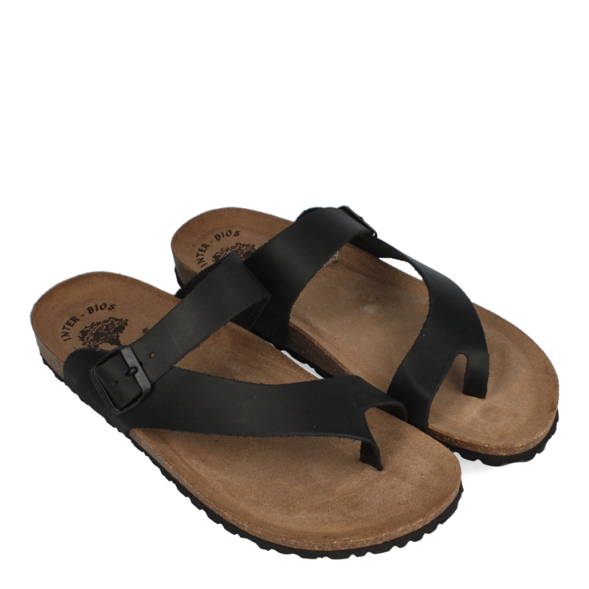 Esclavas de la marca Inter Bios, modelo LUGO. Esclavas elaboradas en piel color negro. Cierre con hebilla y suela de goma plana. Estas sandalias Inter Bios LUGO es un esencial para tus looks de temporada.