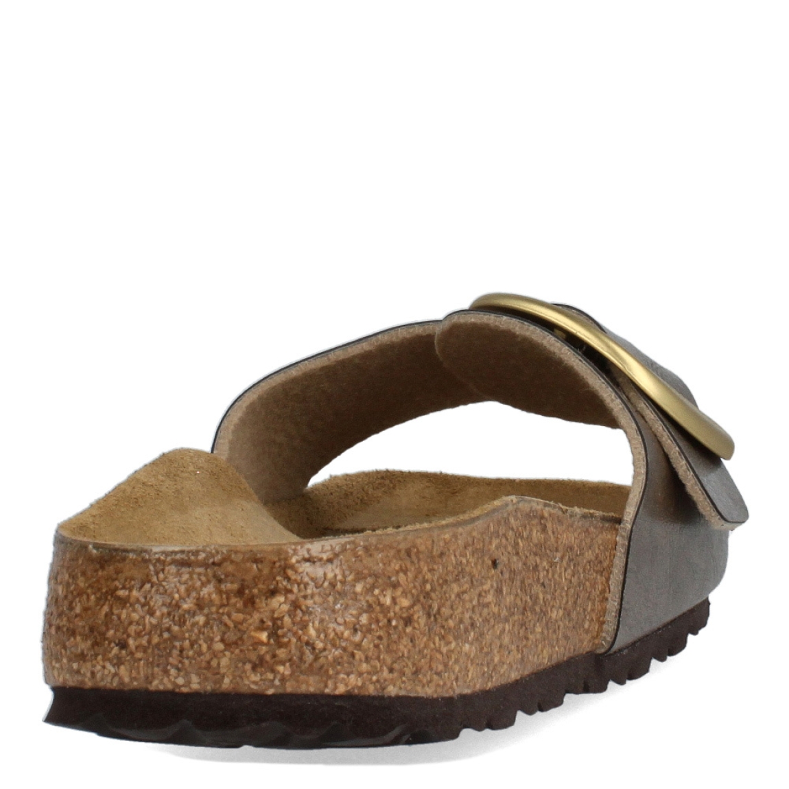 Chanclas de la marca Birkenstock, modelo MADRID BIG. Chanclas elaboradas en piel colro bronce con hebilla en la pala. Con base de corcho de forma anatómica. Estas chanclas Birkenstock MADRID BIG son un básico en tu armario de temporada. Disfrutarás de una comodidad en tu día a día.