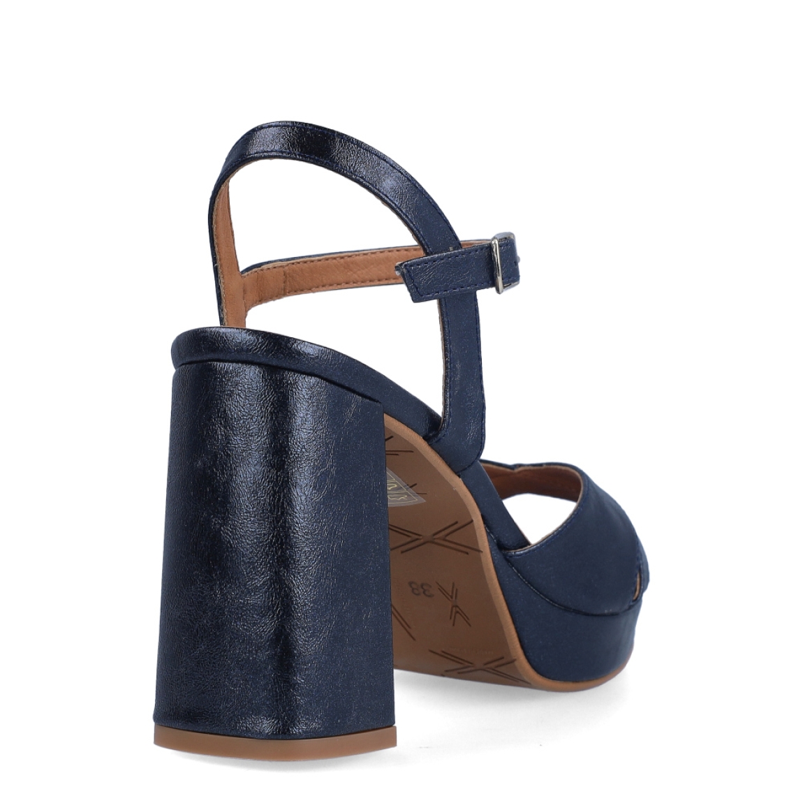 Sandalia de la marca Itse, modelo DAFNE. Exterior de la sandalia de piel de color azul marino. Interior de la sandalia de piel. Cierre de la sandalia con hebilla en el tobillo. Sandalia con tacón ancho de 9 cm de altura, incluyendo 2 cm de plataforma. La Sandalia Itse DAFNE es ideal para tus eventos y fiestas, perfectas para completar tus looks!