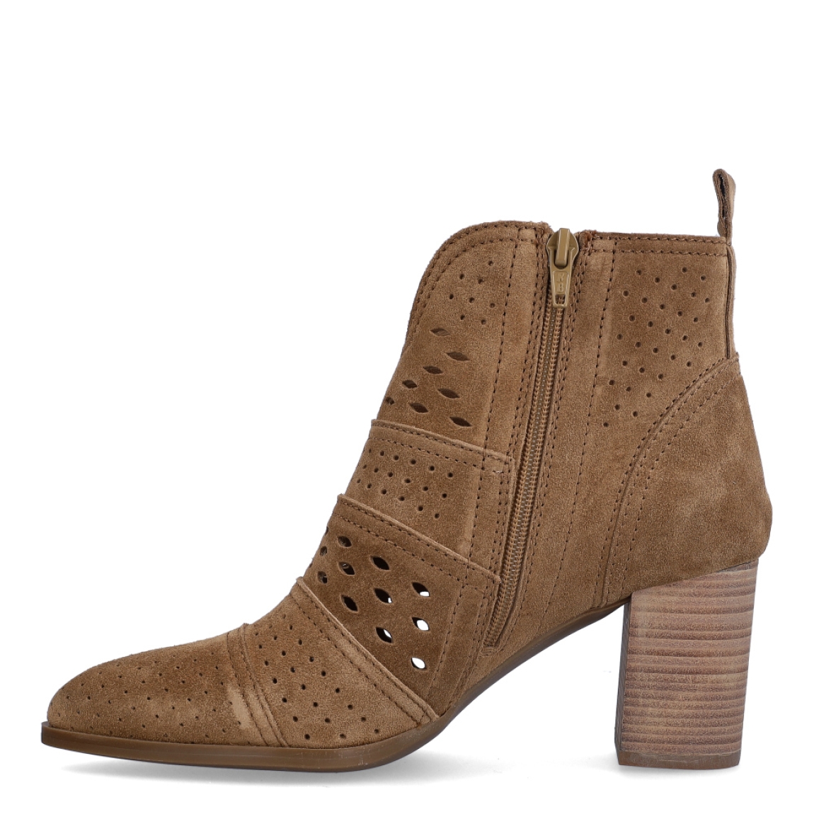 Botines de la marca Alpe, modelo CONIE. Exterior en ante color cuero con diseño troquelado. Interior en ante cuero. Cierre con cremallera y un tacón de 7cm de altura. Estos botines Alpe CONIE son unos clásicos, ideales en estilo y comodidad.
