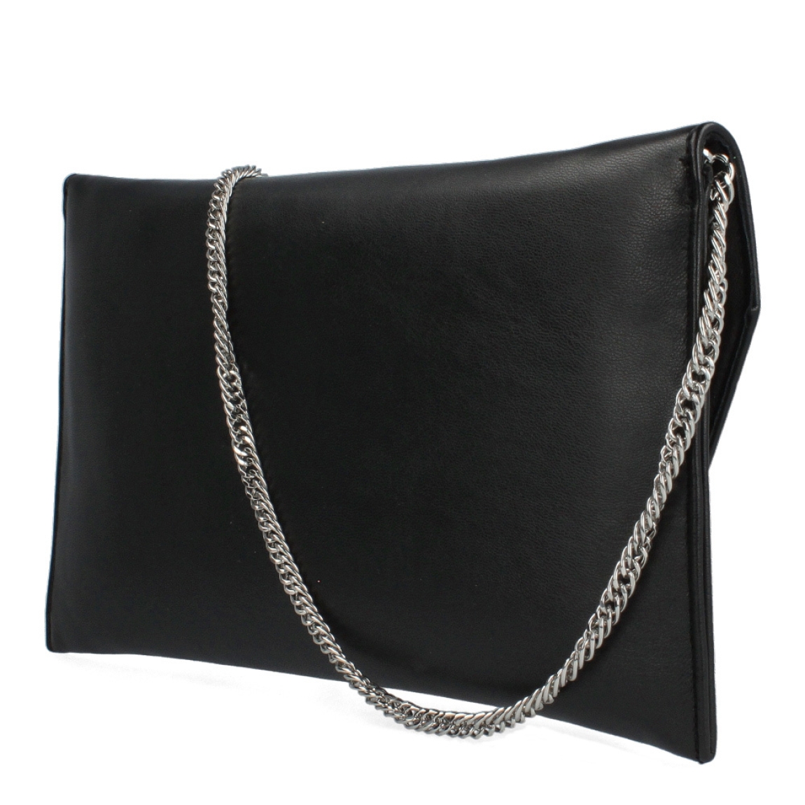 Bolso de la marca Munné, modelo VEGA. Elaborado en piel color negro con cierre con botón. Bolso con asa de cadena. Medidas del bolso: alto 14cm y ancho 25cm. Este bolso Munné VEGA es un clásico que te acompañará en tus eventos importantes y hará que looks destaque de los demás!
