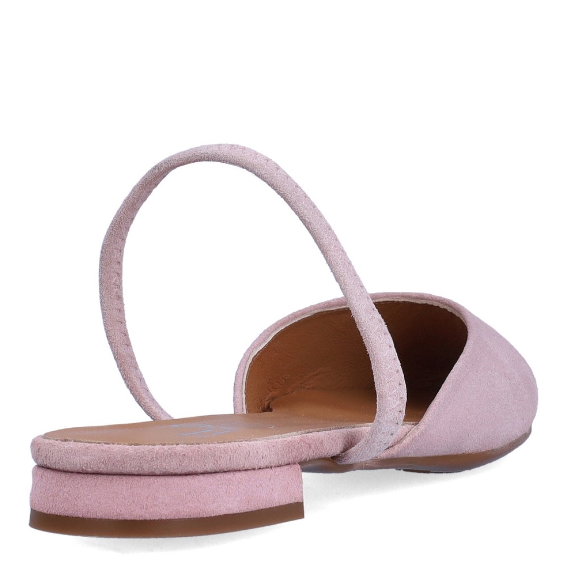 Salones destalonados de la marca Itse, modelo MARYO. Exterior en ante color rosa con punta lápiz con tira en pala. Interior en piel color nude. Tacón de 1cm de altura. Estos salones Itse MARYO son unos clásicos, ideales para crear diferentes looks desde la elegancia y comodidad.
