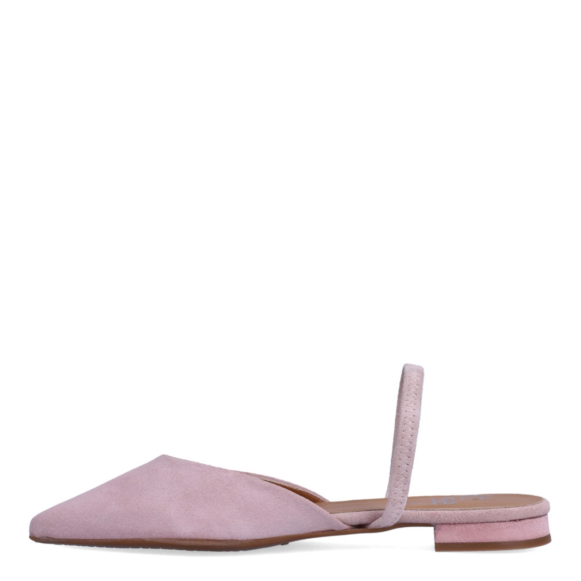 Salones destalonados de la marca Itse, modelo MARYO. Exterior en ante color rosa con punta lápiz con tira en pala. Interior en piel color nude. Tacón de 1cm de altura. Estos salones Itse MARYO son unos clásicos, ideales para crear diferentes looks desde la elegancia y comodidad.