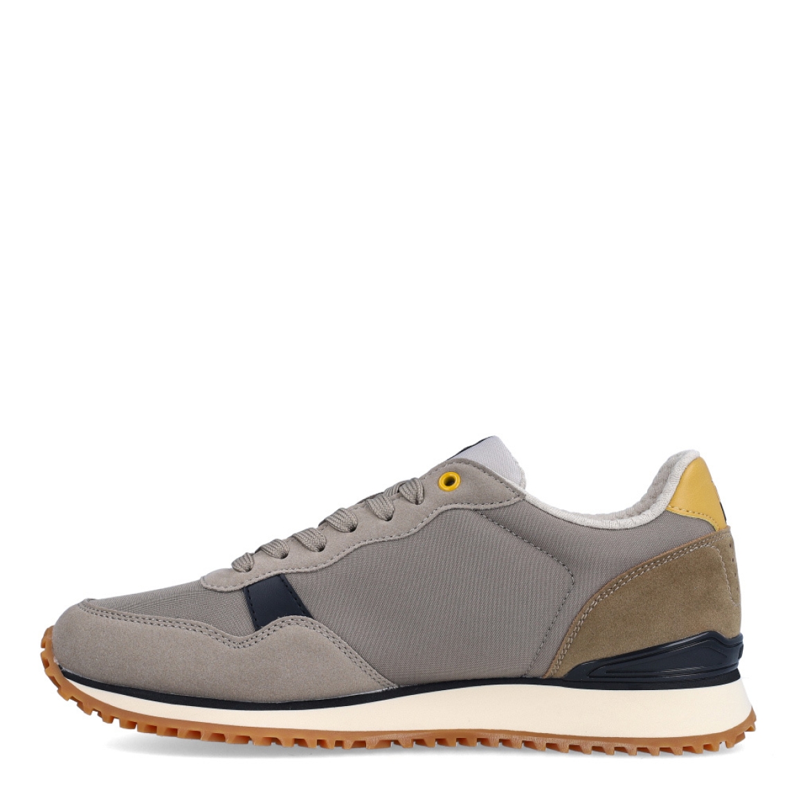 Deportiva de la marca Napapijri, modelo COSMOS. Exterior de la deportiva de nylon de color taupe. Interior de la deportiva de tejido de color beig. Cierre de la deportiva con cordones. Deportiva con plantilla muy cómoda y acolchada. Con un diseño elegante y una sofisticada combinación de colores, las zapatillas deportivas COSMOS son un calzado informal. El estabilizador del talón proporciona más estabilidad y su ligera suela microporosa hace que este calzado sea especialmente cómodo y perfecto para el uso diario.
