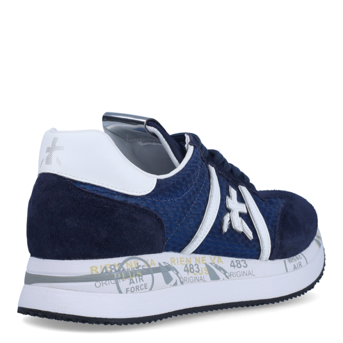 Deportiivas de la marca Premiata, modelo CONNY. Exterior de la deportivas en tela color azul con efecto rejilla y ante. Interior en piel color blanco. Cierre de las deportivas Premiata con cordones azules. Deportivas con plataforma de 3cm de altura con detalle de estampado. Estas deportivas Premiata CONNY son la combinación perfecte entre lo clásico, cómodo y original. Será tu complemento perfecto para esta temporada!