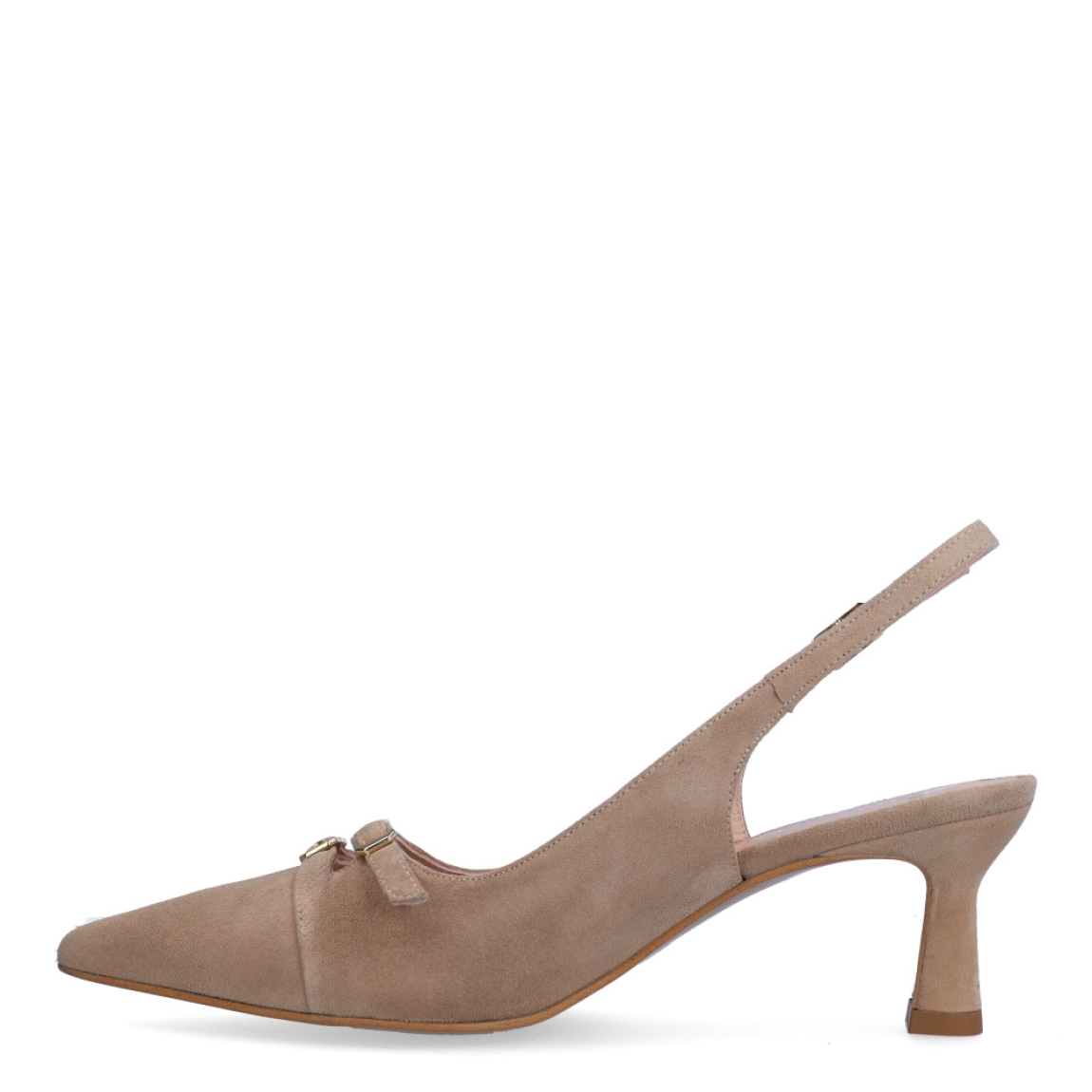 Salones destalonados de la marca Munné, modelo SUSAN. Exterior en ante color taupe con punta de lápiz y detalle de hebilla en pala. Interior en piel color nude. Cierre con hebilla en el tobillo y un tacón de 4cm de altura. Salones detalonados Munné SUSAN son un complemento ideal que mezcla elegancia y cómodidad. Una pieza clave para armar diferentes looks!