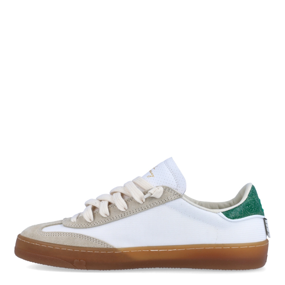 Deportivas de la marca Stacy, modelo LOTUS. Exterior en naylon color blanco con detalle del logo en lateral y ante color taupe. Parte de tobillo color verde. Interior en piel color beig. Cierre de las deportivas con cordones. Deportivas Stacy con 2cm de plataforma. Estas deportivas Stacy LOTUS son unas clásicas, ideales para complementar tus looks del día a día!