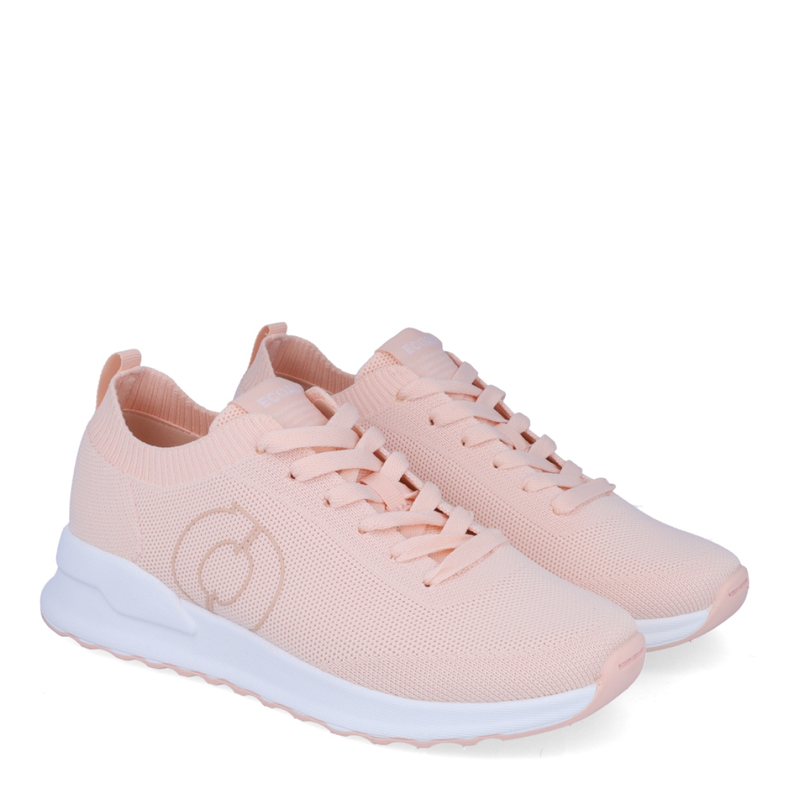 Deportivas de la marca Ecoalf, modelo CONDEKI. Exterior de las deportivas en tela color rosa. Interior de las deportivas en tela y piel color rosa. Cierre de las deportivas con cordones rosa. Deportivas Ecoalf con suela plana. Estas deportivas Ecoalf Condeki transpirables son el complemento perfecto en tu armario. Tienen un diseño clásico y te darán la comodidad que necesitas para tu día a día!