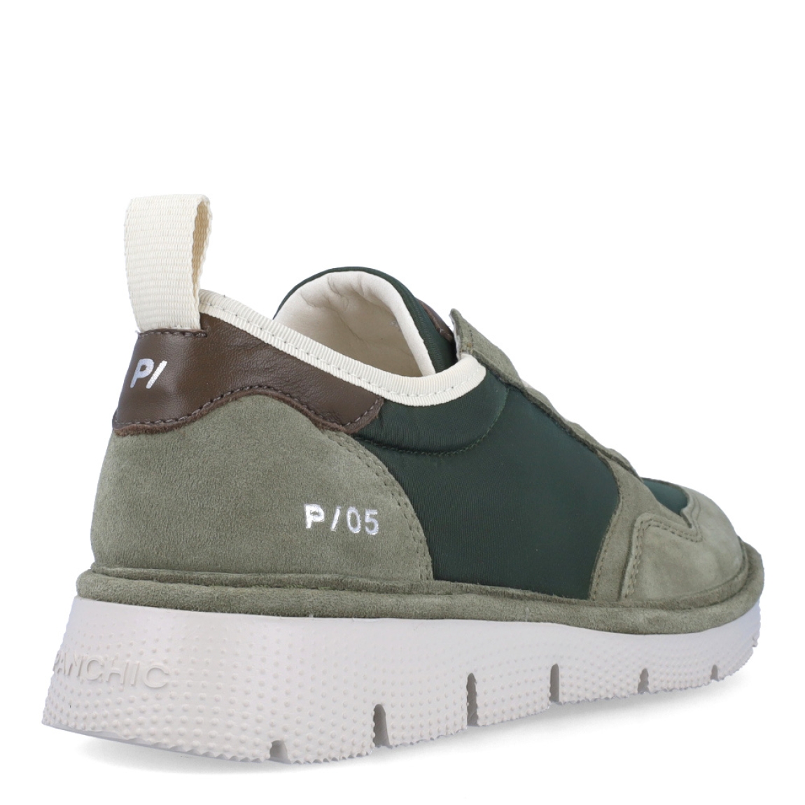 Deportivas de la marca Panchic, modelo P16. Exterior de las deportivas en naylon color verde. Interior de las deportivas en textil de color beig. Cierre de las deportivas Panchic con cordones elácticos color beig. Plantilla acolchada y extraíble para máxima comodidad. Puntera de las deportivas de ante. Cuña de las deportivas Panchic de 3cm de altura. Estas deportivas Panchic P16, son un complementio indispensable y clásico en tu armario.