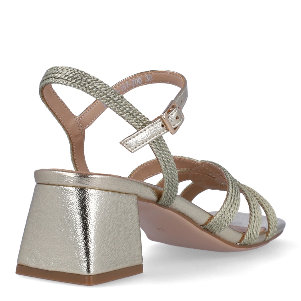Sandalias de la marca Regarde Le Ciel, modelo AMALIA. Exterior en piel color platino con puntera plana. Interior en piel color nude. Cierre de sandalias Regarde Le Ciel con hebilla en tobillo y tacón de 4cm de altura. Estas sandalias Regarde Le Ciel AMALIA son unas clásicas, ideales para estilizar tus looks!