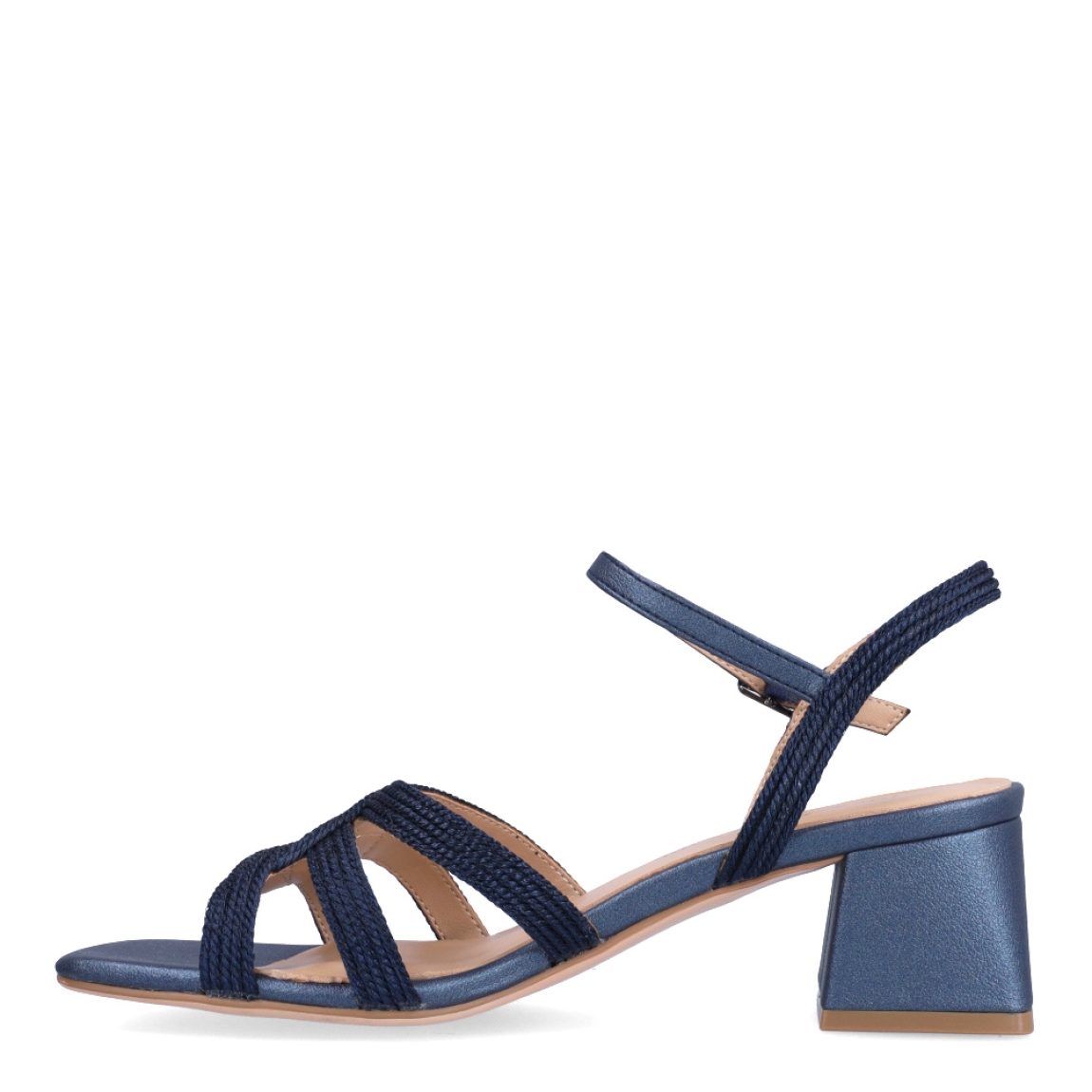 Sandalias de la marca Regarde Le Ciel, modelo AMALIA. Exterior en piel color azul con puntera plana. Interior en piel color nude. Cierre de sandalias Regarde Le Ciel con hebilla en tobillo y tacón de 4cm de altura. Estas sandalias Regarde Le Ciel AMALIA son unas clásicas, ideales para estilizar tus looks!