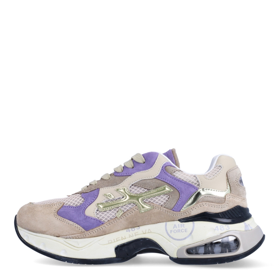 Deportivas de la marca Premiata, modelo SHARKYD. Exterior de las deportivas en ante y piel efecto rejilla color beig con detalle del logo en color dorado y aplicaciones ante color lila. Interior de las deportivas en piel color blanco. Cierre de las deportivas Premiata con cordones. Deportivas con cuña de 4cm de altura. Estas deportivas Premiata SHARKYD son un complemento ideal para tu armario de temporada!