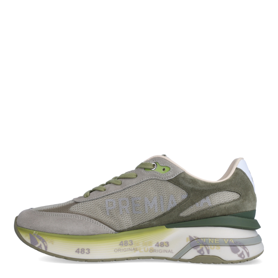 Deportivas clásicas de la marca Premiata, modelo MOERUN. Exterior de las deportivas en naylon color verde con detalles en ante gris. Interior en piel color blanco con plantillas acolchadas para máxima comodidad. Cierre de las deportivas con cordones y cuña de 3cm de altura. Estas deportivas Premiata MOERUN son un complemento ideal para tus looks del día a día!.