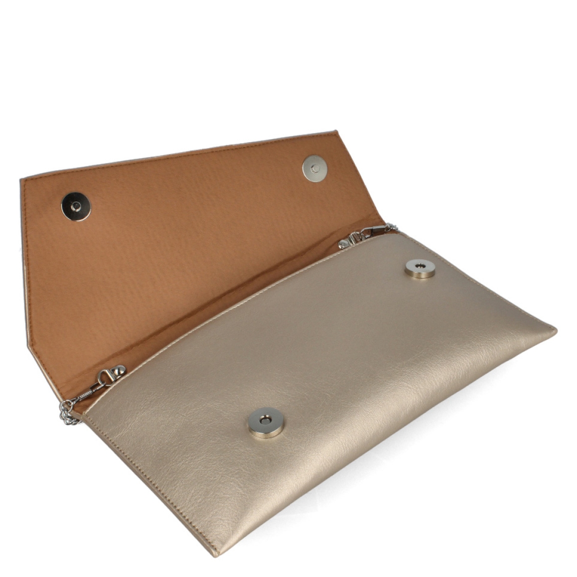 Bolso para eventos de la marca Munné, modelo VEGA. Bolso tipo cartera en piel vegana color champán. Cierre del bolso con doble botón inmantado y asa de cadena. Medidas del bolso: alto 14cm y ancho 25cm, perfectas para llevar de mano y colgado cuando lo necesites. Este bolso de fiesta Munné VEGA es un clásico reinventado que te acompañará en tus eventos más especiales a juego con tus zapatos.