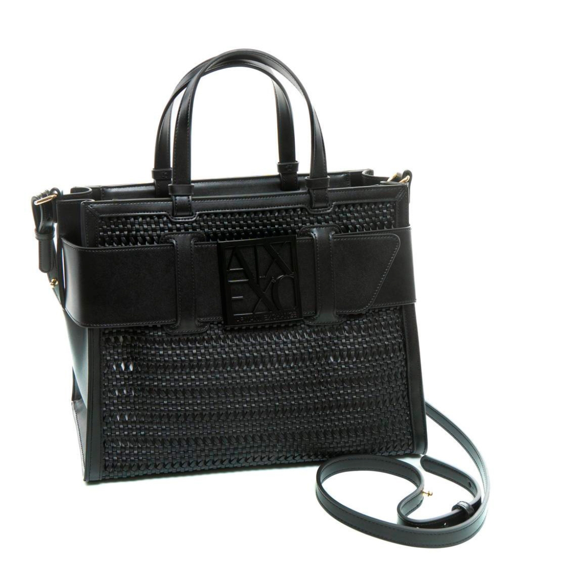 Bolso trenzado de la marca Armani Exchage, modelo TILSA. Exterior en rafia color negro, con logo en parte frontal. Cierre con cremallera, y doble asa, fija y regulable para máxima comodidad. Bolso con amplio espacio interno. Medidas: alto 24cm y ancho 32cm. Este bolso Armani Exchange TILSA es un complemento ideal para esta temporada!
