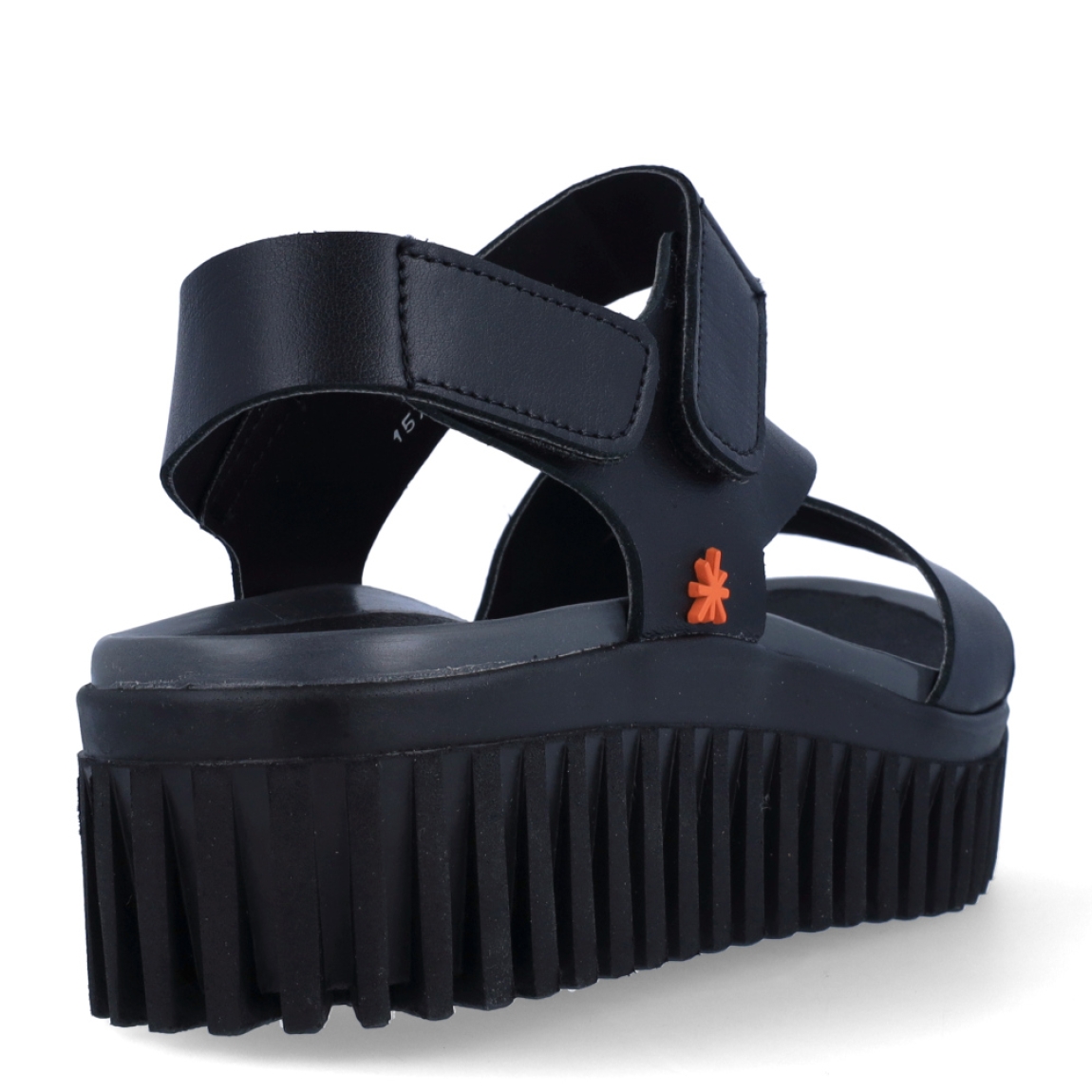 Sandalias de la marca Art, modelo BRIGHTON. Exterior elaborado en piel color negro con tiras cruzadas sobre pala. Interior en piel color negro con plantilla de microfibra softlight no removible. Cierre con velcro y una suela dentada con plataforma de 4cm de altura. Estas sandalias Art BRIGHTON son ideales para esta temporada!