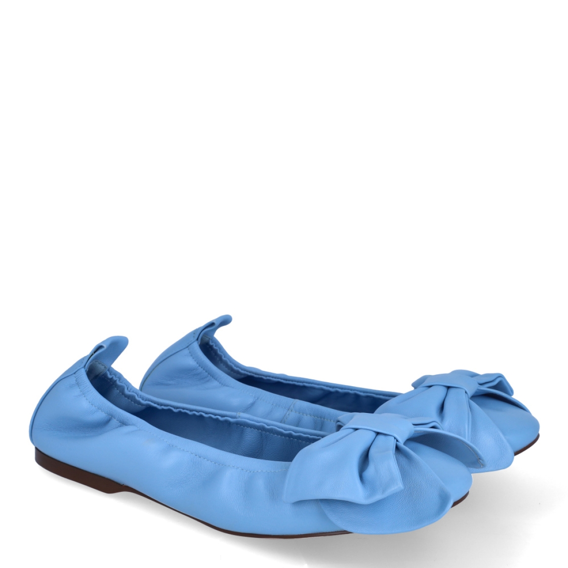 Bailarinas de la marca Ines Palliser, modelo PEGGY. Exterior en piel color azul con detalle de lazo en la pala. Interior en piel color azul con plantilla acolchada y extraíble para máxima comodidad. Bailarinas con suela de goma. Estas bailarinas Ines Palliser, modelo PEGGY son ideales para tu día a día!