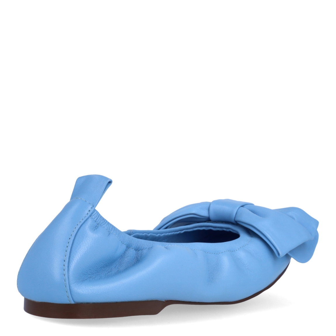Bailarinas de la marca Ines Palliser, modelo PEGGY. Exterior en piel color azul con detalle de lazo en la pala. Interior en piel color azul con plantilla acolchada y extraíble para máxima comodidad. Bailarinas con suela de goma. Estas bailarinas Ines Palliser, modelo PEGGY son ideales para tu día a día!