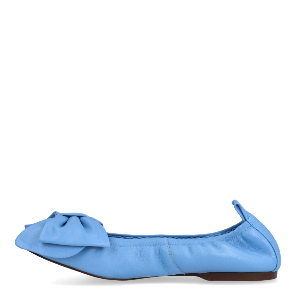 Bailarinas de la marca Ines Palliser, modelo PEGGY. Exterior en piel color azul con detalle de lazo en la pala. Interior en piel color azul con plantilla acolchada y extraíble para máxima comodidad. Bailarinas con suela de goma. Estas bailarinas Ines Palliser, modelo PEGGY son ideales para tu día a día!
