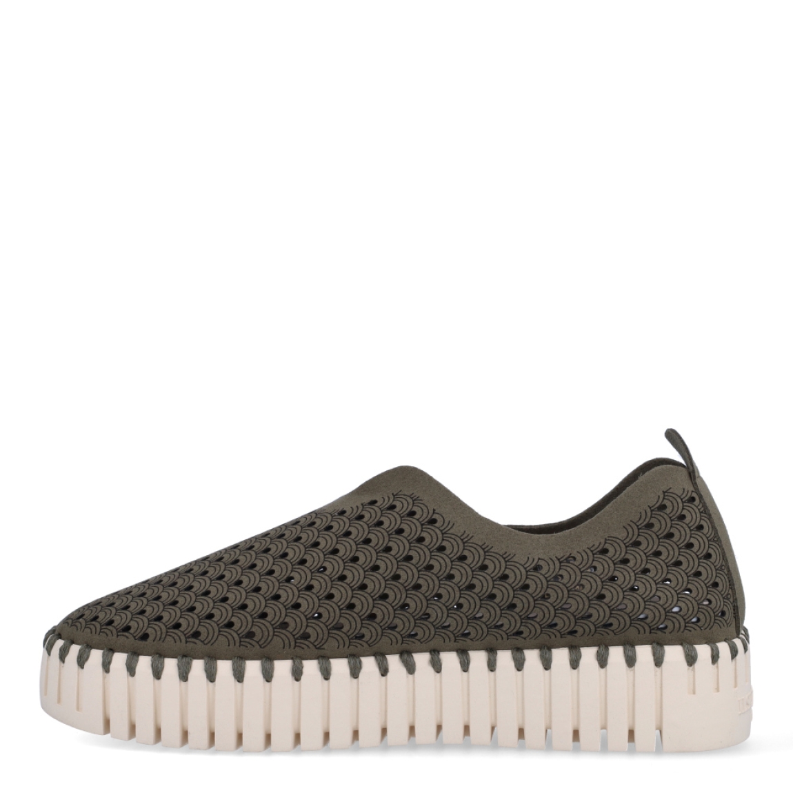 Deportivas de la marca Ilse Jacobsen, modelo Tulip Slip-In. Exterior elaborado en neopreno con efecto troquelado color verde. Interior en color beig. Suela de goma con 2cm de plataforma. Estas deportivas Tulip Slip-In son ideales en comodidad y estilo!
