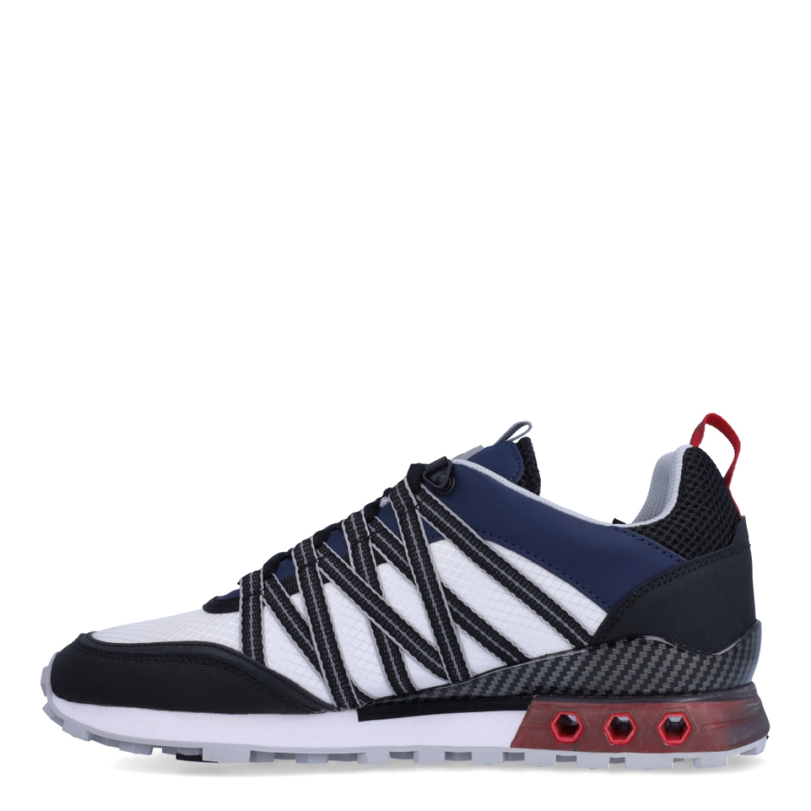 Deportiva de la marca Cruyff, modelo Fearia Hex-Tech. Exterior de la deportiva en nylon multicolor, entre negro, blanco y rojo. Interior de la deportiva en textil de color blanco. Cierre de la deportiva con cordones. Suela de goma dentada de 2 cm. Los tubos hexagonales son diseñados para permitir la entrada de aire a la parte posterior de la zapatilla, proporcionando un extra de soporte al pie. Plantilla muy cómoda, acolchada para garantizar el máximo confort. La deportiva Cruyff Fearia Hex-Tech es una nueva y exclusiva technología de Cruyff que mejora el rendimiento gracias a una mayor amortiguación.