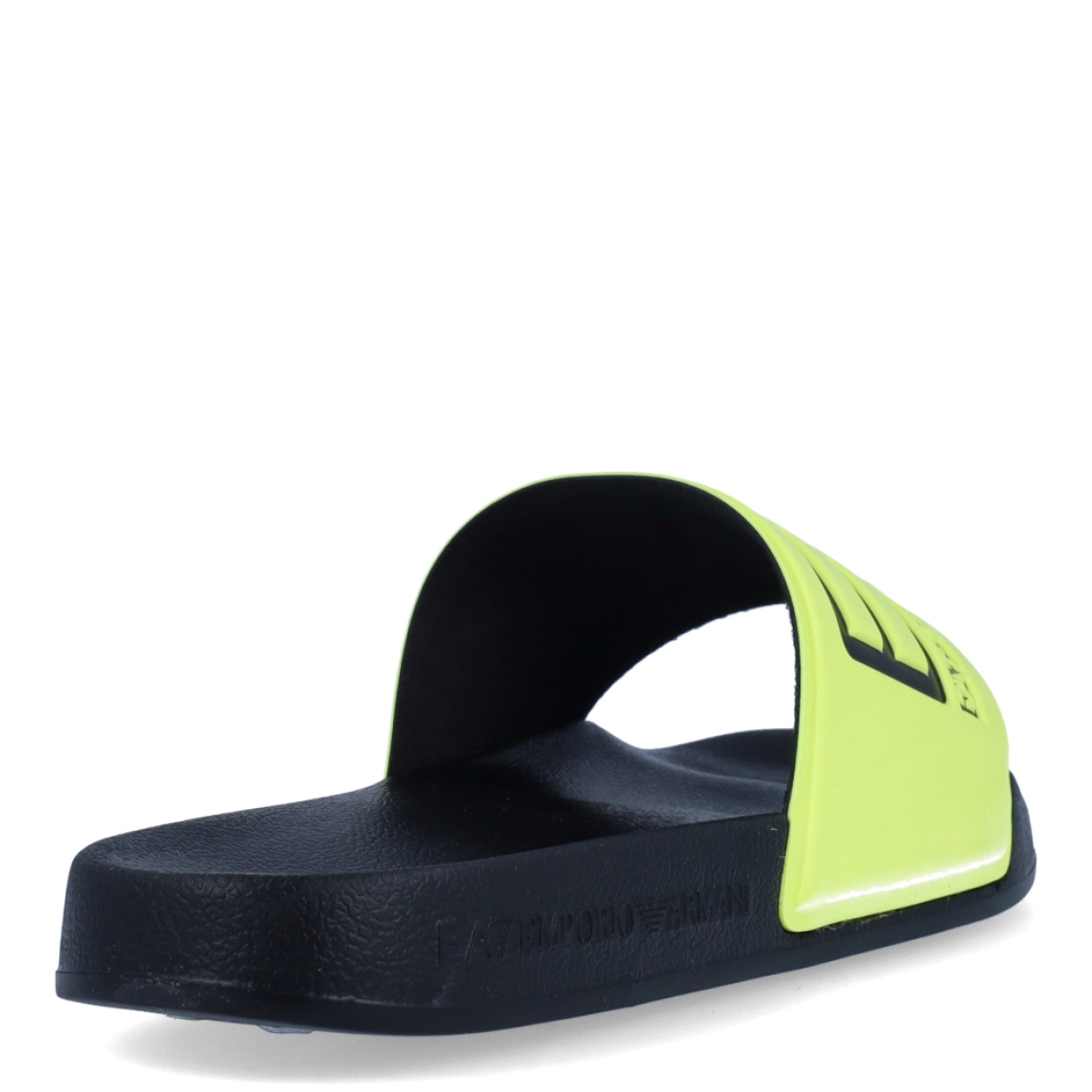 Sandalias de la marca Armani Exchange, modelo EA7. Exterior en neopreno color fluor con el logo en negro. Interior en neopreno color negro con plantilla de goma contorneada moldeada, suela exterior texturizada para mayor agarre. Estas sandalias Armani Exchange EA7 son unas clásicas, ideales para ir a todos lados esta temporada!