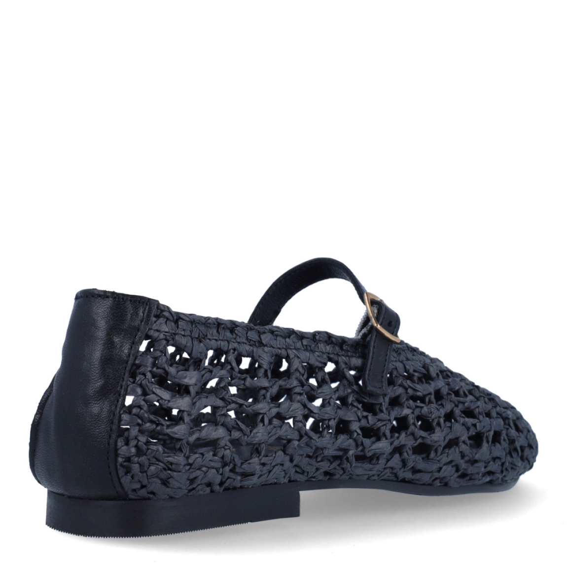 Merceditas de la marca Itse, modelo TEMIS. Elaboradas en rafia trenzada de color negro con punta redonda. Interior con plantilla de color negro. Cierre con hebilla en pala y suela plana de goma. Estas merceditas Itse TEMIS son ideales para lucirlas esta temporada!