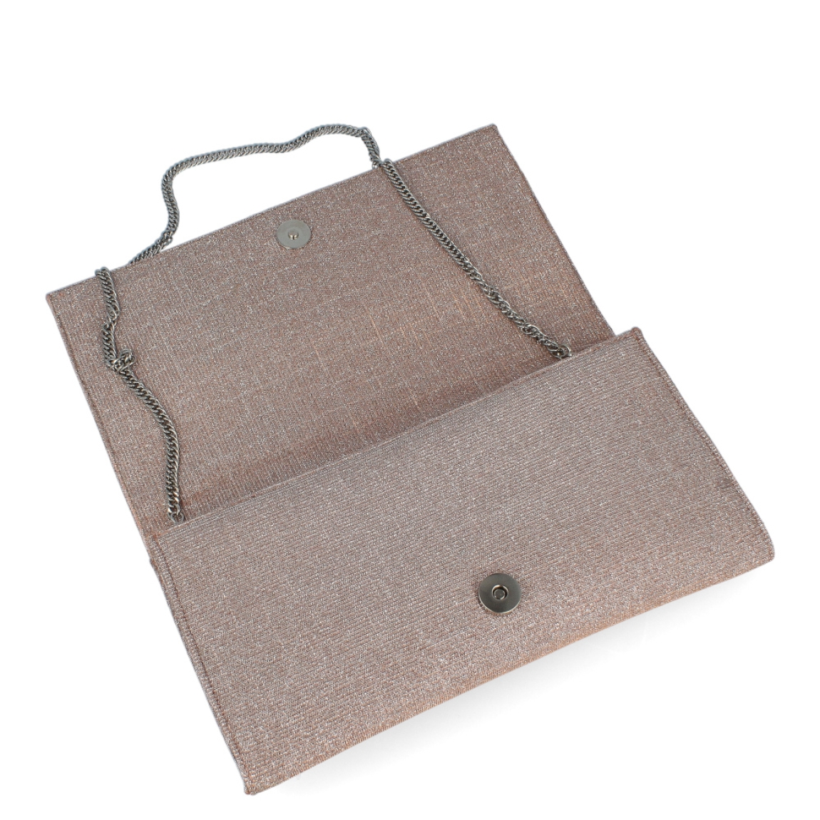 Bolso tipo cartera glitter de la marca Munné, modelo Candela. Exterior de la cartera de piel de color nude y glitter. Bolso con solapa tipo sobre con cierre de botón metálico. Medidas de 26 cm x 14 cm x 2,5 cm. El bolso tipo cartera de fiesta contine una cadena corta en el interior para colgar, y dispone de bolsillo interior con cremallera. Ideal para todos tus looks de fiesta!