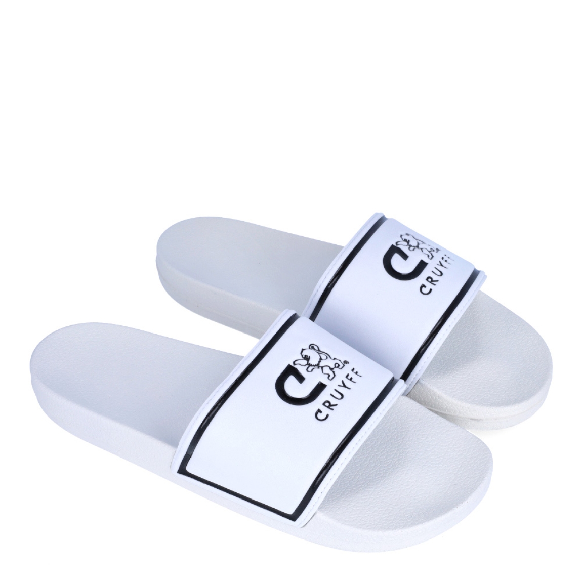 Chaclas clásicas de la marca Camper, modelo C60. Exterior en neopreno color blanco con detalle de estampado de logo en noche sobre pala. Suela de goma plana. Estas chanclas Camper C60 son un complemento ideal para disfrutar de la comodidad al caminar.
