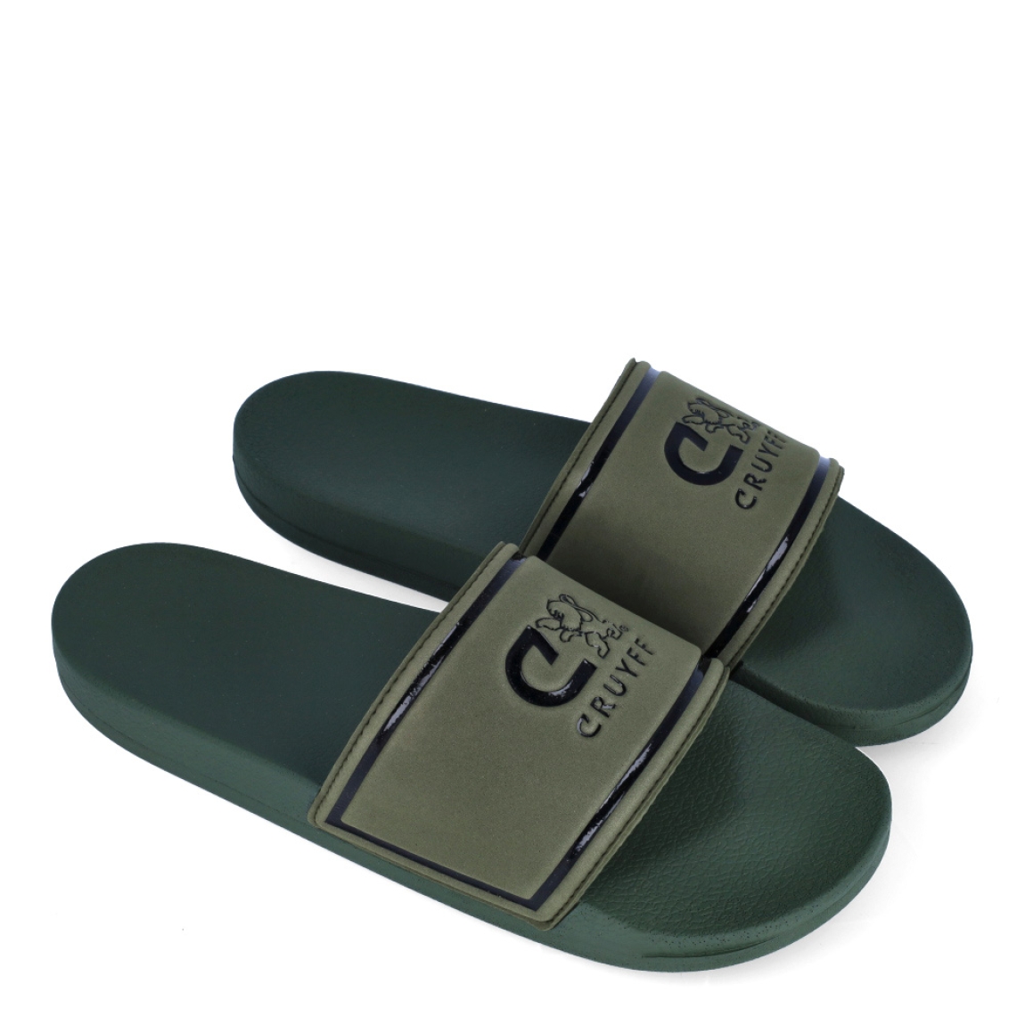 Chaclas clásicas de la marca Camper, modelo C60. Exterior en neopreno color verde con detalle de estampado de logo en noche sobre pala. Suela de goma plana. Estas chanclas Camper C60 son un complemento ideal para disfrutar de la comodidad al caminar.